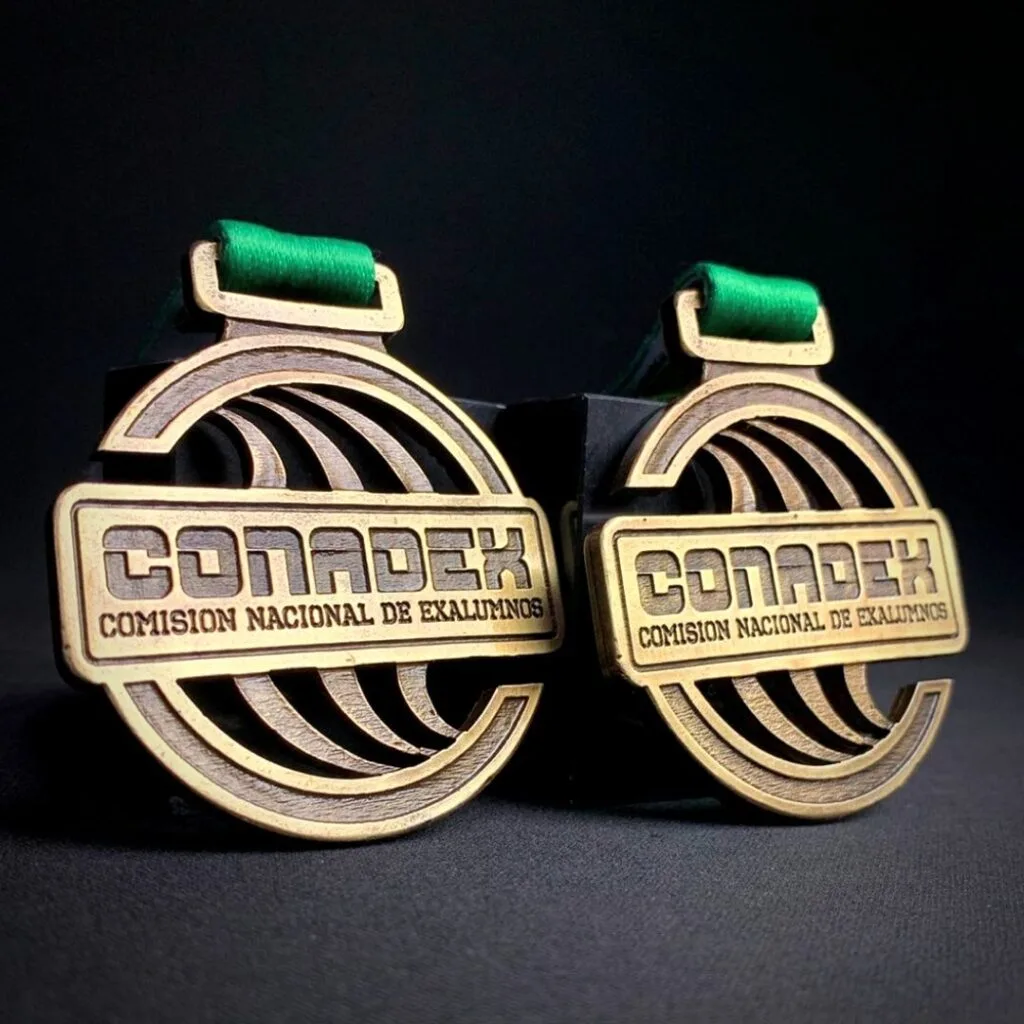 Trofeos y Medallas 100% Personalizadas