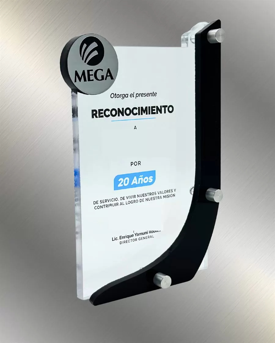 Reconocimiento de acrílico por 20 años de servicio fabricado por Alpuerta